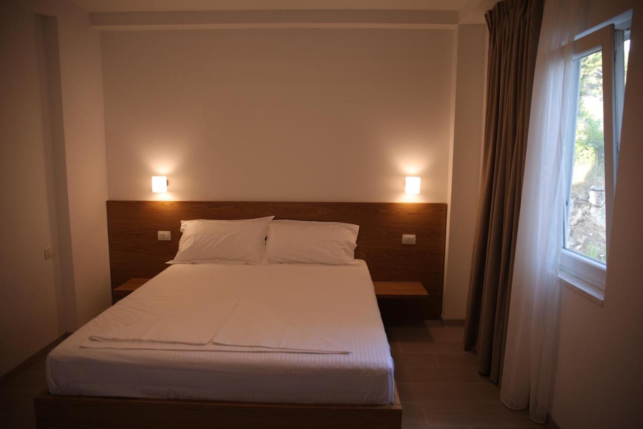 Hotel Serenity In Lezhë Esterno foto