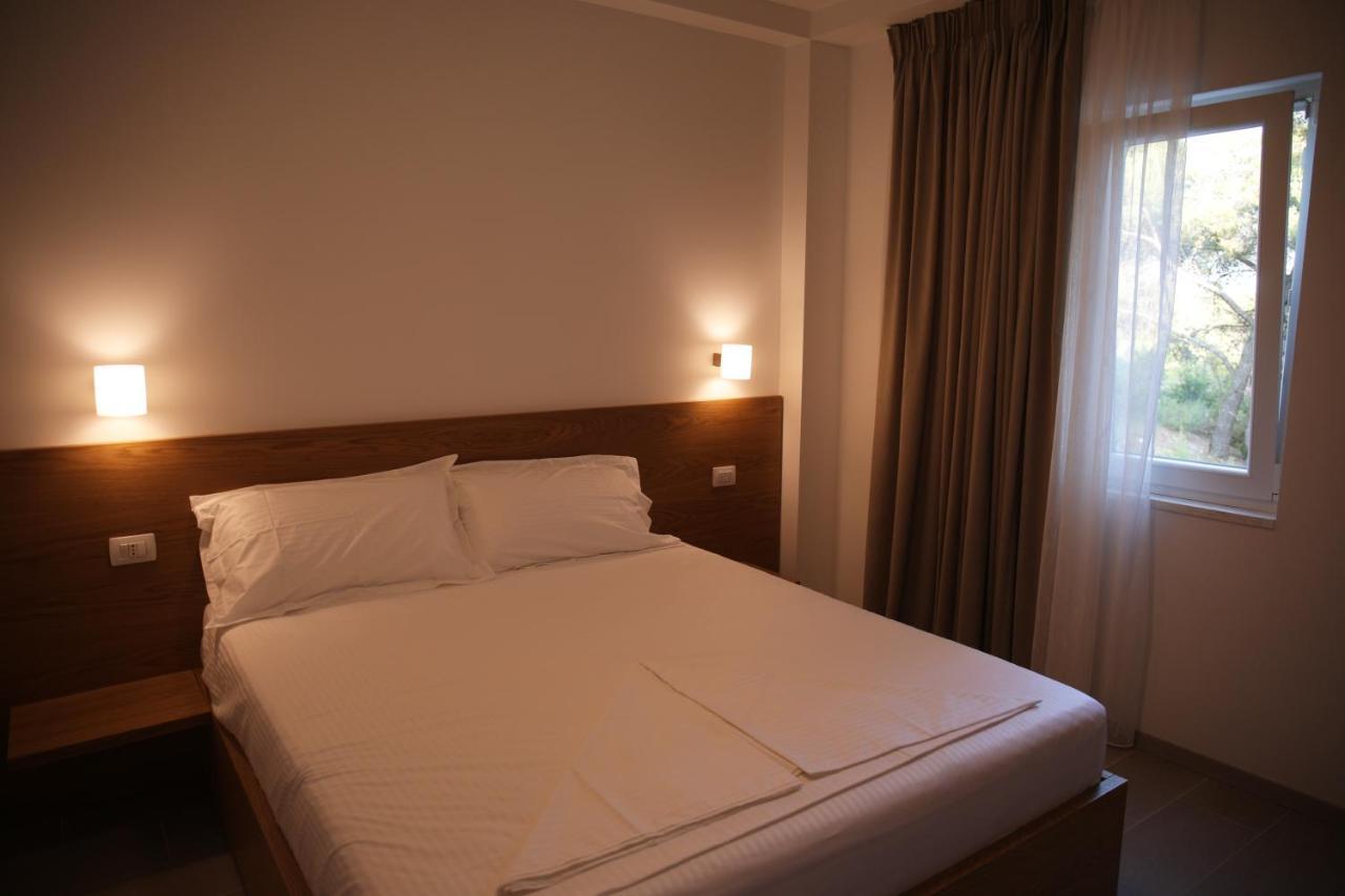 Hotel Serenity In Lezhë Esterno foto